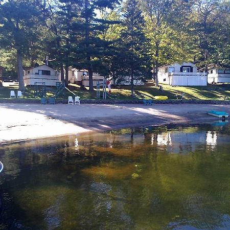 Little Hawk Resort & Marina Algonquin Highlands Quarto foto