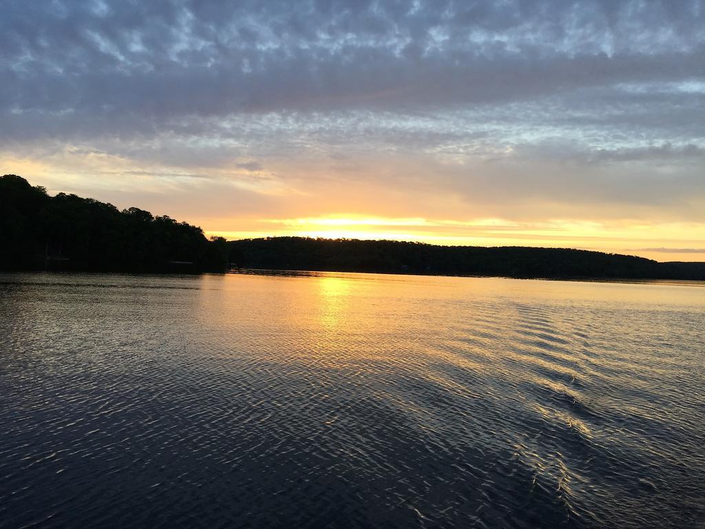 Little Hawk Resort & Marina Algonquin Highlands Exterior foto